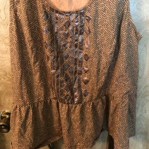 Sleeveless peplum top